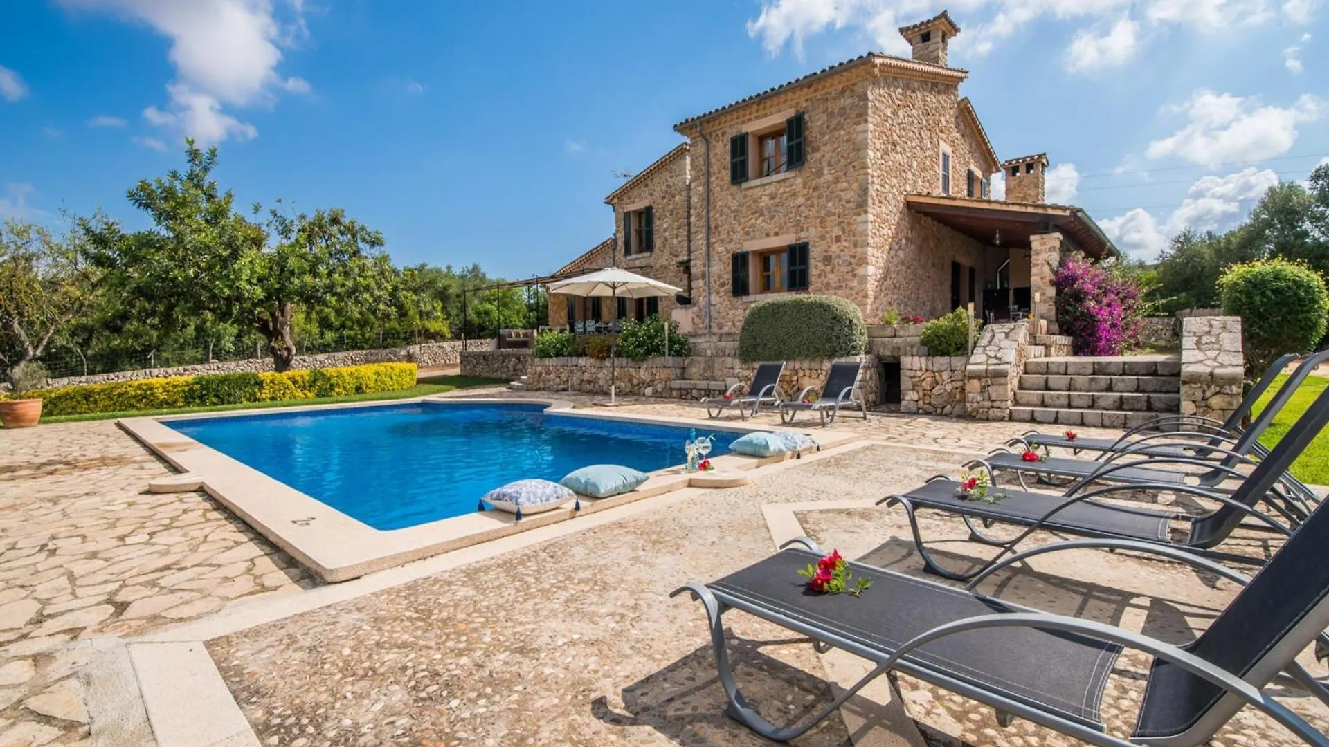 Rural Country House With Swimming Pool Muro 0*,  España